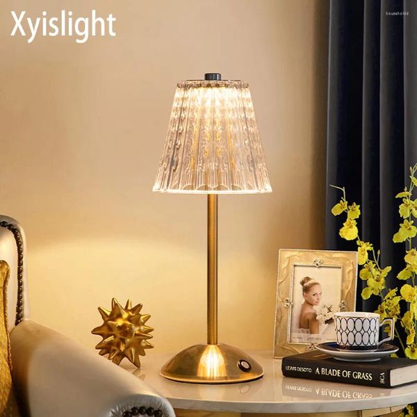 Lámparas de mesa LED Lámpara de cristal recargable 3 colores Touch Dimming Night Light Escritorio para habitación Restaurante Cafe Bar Luces decorativas