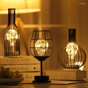 Tafellampen LED Retro lamp IJzeren Winebottle Koperdraad Nacht Licht Batterij Powered Decorate voor thuisslaapkamer El Desk