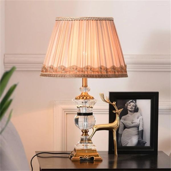 Lampes de table Luxury French Crystal Lamp LED créatif moderne Design Fabric Lighting Living Room Office Interior