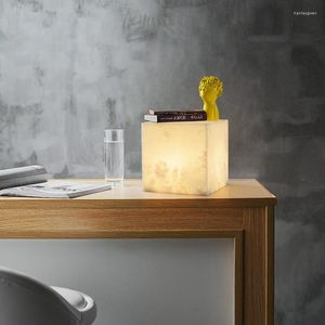 Lámparas de mesa Lámpara de mármol Moderna Minimalista Creativa Sala de estar Decoración Modelo chino Dormitorio Mesita de noche