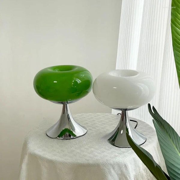 Lámparas de mesa Diseñador italiano medieval Lámpara de noche decorada Estudio Bauhaus Dormitorio personalizado Vidrio verde Manzana LED