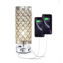 Tafellampen moderne en eenvoudige USB -laadlamp trouwkamer woonkamer studeer slaapkamer bedkamer kristallen decoratieve verlichting