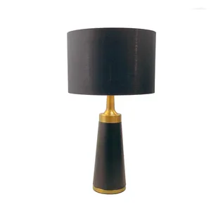 Lampes de table au chevet moderne avec bulbe LED à 3 couleurs E27 Blanc Round Round Lampe de nuit pour le bureau du salon de la chambre