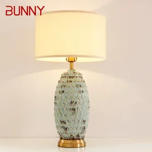 Lampes de table en céramique moderne LED créatif lampe de bureau de chevet à la mode pour la maison chambre à coucher