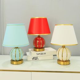 Lampes de table Lampe en céramique de style européen moderne LED Salle de mariage Chambre Chevet Lampe décorative de style américain