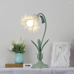 Tafellampen Moderne bloem LED-lamp voor woonkamer Eetkamer Nachtkastje LOFT Verlichting Romantische Luxe Home Decor Armatuur Verlichting