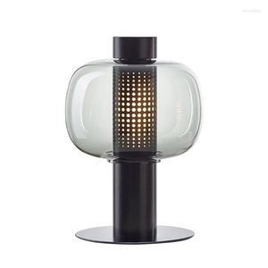 Tafellampen moderne glazen Noordse ontwerper Minimalistische LED -lichten Woonkamer Decoratie Slaapkamer Bedkamer Lamp Home Decor Bureau Licht