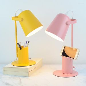 Lampes de table moderne fer pour salon nordique Led métal lampe de bureau veilleuses chambre chevet luminaires étude décor à la maison