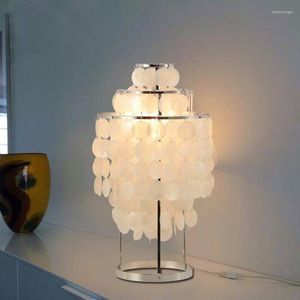 Tafellampen Moderne lamp Unieke stijl Capiz Schelpen Gepolijst Chroom Licht Slaapkamer Nachtkastje Verlichtingsarmaturen Woondecoratie Bureaulampen