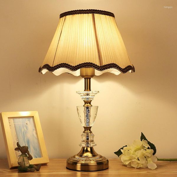 Lampes de table moderne lampe à LED chevet pour chambre salon décoration de la maison veilleuse intérieur cristal acier inoxydable