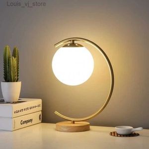 Lampes de table Moderne LED lampe de Table lampe de bureau boule abat-jour chambre salon étude lecture chevet lampe de nuit or noir luminaire YQ231129