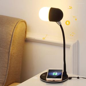 Lampes de table LED de charge de charge sans fil LED moderne avec haut-parleur Bluetooth pour la lecture d'étude du bureau à domicile