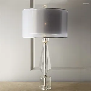 Lámparas de mesa Lámpara de cristal de lujo moderna Simplicidad Art Deco para sala de estar Dormitorio Luces de escritorio Accesorios de iluminación E27