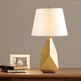 Tischlampen Moderne Metalllampe neben für Wohnzimmer kreative Kunst einfache El Schlafzimmer Nachttisch Club dekorativ