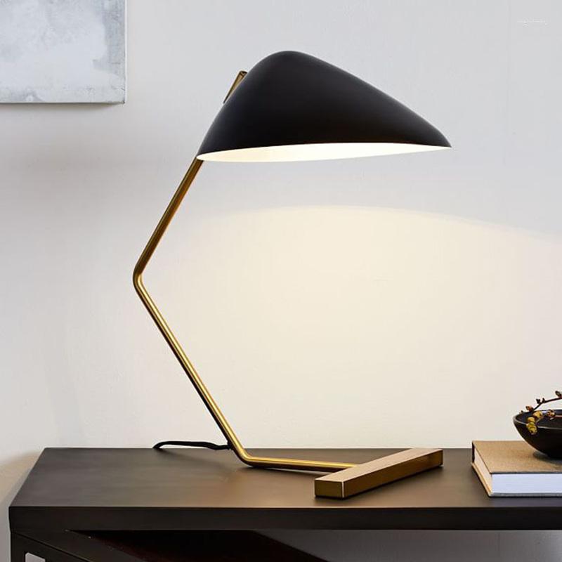 Lâmpadas de mesa Modern minimalista lâmpada de mesa de cabeceira nórdica de cabeceira com base pesada para estudar Luz de decoração da sala de estar de leitura