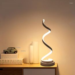 Tafellampen modern Noordse LED Strip Lichtlamp Bedside Aluminium Deco Maison voor het slaapkamer bureau bed DFDSG