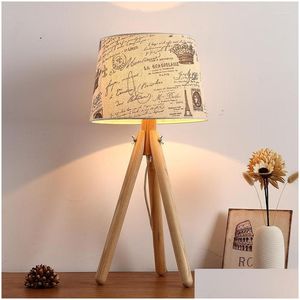 Tafellampen modern eenvoudige drie poots houten bureaulamp creatief oogbescherming slaapkamer bedlicht licht kunst doek schaduwverlichting verlichting druppel de dhwgt