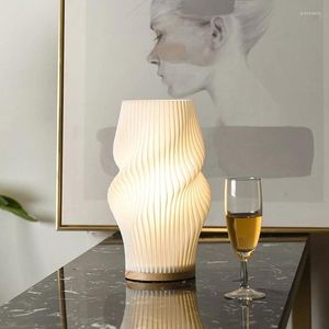 Lampes de table Plef d'onde moderne PVC pour chambre nordique LED support luminaire en bois massif bernard lampe de lit de couche