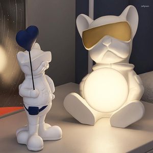 Tafellampen Noordelijke astronaut hondenlamp slaapkamer bedkamer bureau verlichtingsarmaturen woonkamer decoratie hars puppy nacht huisdecoratie