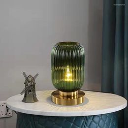 Tafellampen Noordelijke slaapkamer bedkamer bedlamp modern eenvoudig groen grijs wit cognac creatief glas studie dineren woonkamer bureauverlichting