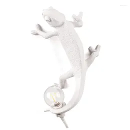 Lampes de table Nordic Chameleo Lizard Bureau Lumière Moderne Mignon LED Résine Animal Caméléon Lampe Enfants Chambre Chevet Déco Luminaires