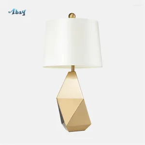 Tafellampen Noordelijke elegante luxe goudlamp woonkamer slaapkamer studeren moderne huizendecoratie dressing led e27 lichten