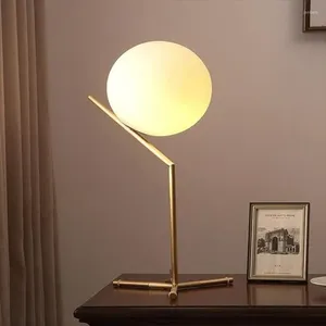 Lampes de table Lampe de verre nordique postmoderne simple noir blanc or chambre lampe de lecture de chevet salon décor à la maison bureau