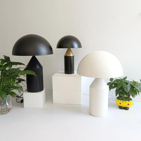 Lámparas de mesa de hierro nórdico, escritorio creativo Simple, Lamo, decoración del hogar, sala de estar, estudio, dormitorio, mesita de noche