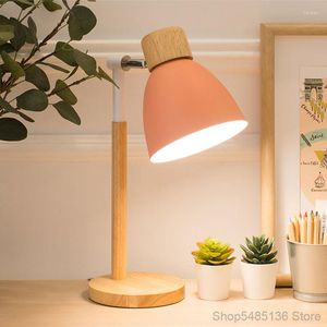 Tafellampen Noordelijke ijzeren houten lamp Woonkamer Slaapkamer Studie Office Modern Led Bureau Bedide Stand Lichtarmaturen Home Art Decor