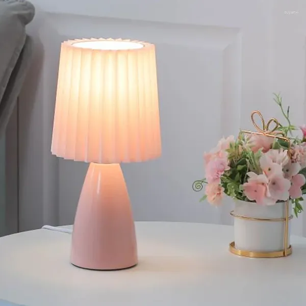 Lampes de table Lampe LED nordique Lampe en céramique en papier plissé pour salon Chambre à coucher Étude El Chevet Bureau Luminaires décoratifs
