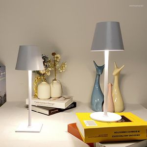 Lampes de table nordique LED lampe intelligente El Bar Rechargeable tactile lumière de bureau Protection des yeux métal décoration de la maison