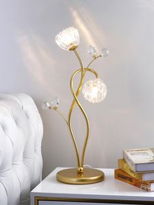 Tafellampen Nordic Luxe Bloem Kristallen Lamp Nachtkastje Voor Slaapkamer Woonkamer Set Creatieve Amerikaanse Bureaulamp Home Decor