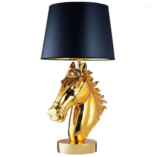 Lampes de table nordique luxe or tête de cheval résine pour salon chambre chevet lampe de bureau décor à la maison moderne luminaires LED