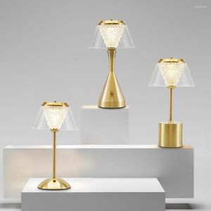 Lampes de table Nordic Metal Lamp LED Bar Touch Dimmable Golden Desk Rechargeable Salon Chambre El Chevet