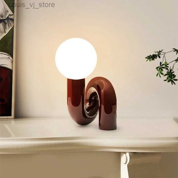 Lampes de table Nordique moderne créatif Led lampe de Table Simple salon chambre chevet lampe de bureau rouge résine décoration luminaire G9 90-260 V YQ240316
