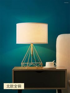 Tafellampen Noordelijke moderne diamant koperstofstof slaapkamer bedmoerkast e27 lamp bureau woonkamer decoratieve lichten verlichting