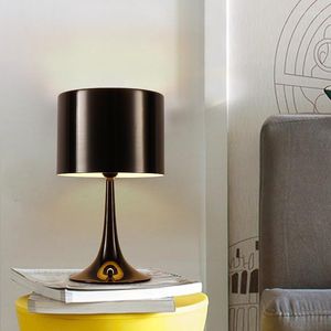 Tafellampen Noordelijke moderne lichtkamer bedkamer bed Simple Living Room Studie Oogbescherming Lamp LB011316