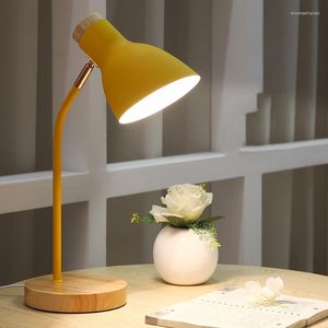 Tafellampen Noordelijke moderne eenvoudige houten bureaulamp slaapkamer bedkamer bedekken creatieve leesoogbescherming slang