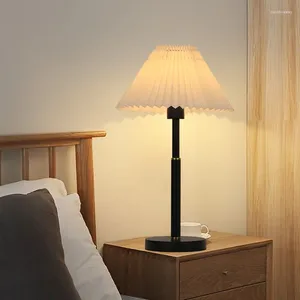 Lampes de table nordique plissée pour la lampe de chevet de chambre à coucher décoration de maison E27 LED Light Night Stand Bureau en marbre