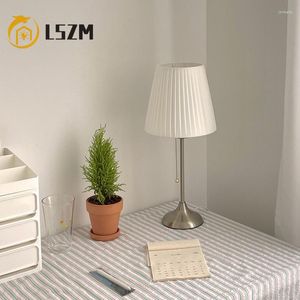 Tischlampen Nordic Plissee LED Lampe Dimmen Schreibtisch Schlafzimmer Nachtnachtlicht Wohnkultur Innenbeleuchtung