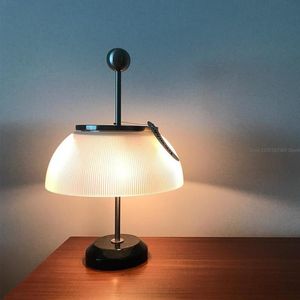 Lampes de table Lampe en verre simple nordique pour salon chambre étude El décoratif métal marbre LED lampe de chevet UfficioTable