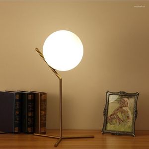 Lampes de table Lampe en verre de protection des yeux de style nordique Personnalité moderne simple Creative Study Room Night Light.