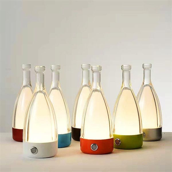 Lámparas de mesa Diseño novedoso Botella de vino LED Estilo Ins Apartamento creativo Barra de noche Arte de moda nórdica Luminaria de atenuación táctil