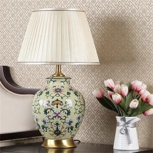 Tafellampen OURFENG Lamp Keramiek LED Koper Luxe Bureaulamp Stof Nachtkastje Decoratief Voor Thuis Foyer Eetkamer Bed Kantoor