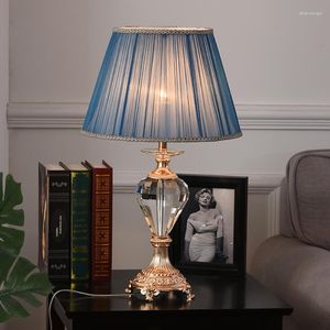 Tafellampen Ourfeng Moderne lamp kristal blauw bed LED -bureau Licht Luxe Decoratief voor Home Foyer Bed Room Office EL Studie