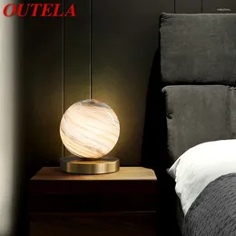 Lampes de table Onetela Nordic Lampe Creative Creative Vintage Brass Brack Light LED Glass Ball Decor For Home Living Room Bedroom Bedside