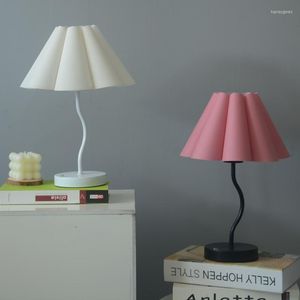 Lámparas de mesa lámpara de pétalos rosados ​​USB Cargo táctil Dimmento dormitorio de la cama Sala de estudio Decoración moderna