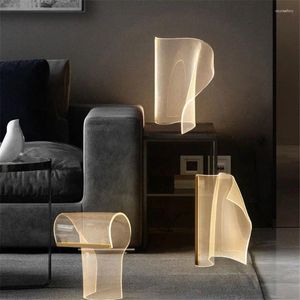 Lampes de table Postmodern Designer LED Lampe acrylique pour salon bureau Creative Home Deco Nightsand Luminaire décoratif