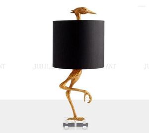 Lámparas de mesa de diseño posmoderno, lámpara de pollo dorado de resina para sala de estar, dormitorio, tela, Art Deco, escritorio, luz de pie, luminaria LED