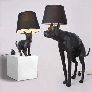 Lampes de table postmoderne minimaliste noir Abajur chien LED lampe de bureau luminaire chambre Ac90-260v résine debout lecture maison